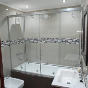 MAMPARA FRONTAL CORREDIZA BLINDEX DE 1600 X 1600 PERFIL ALUMINIO ANODIZADO MATE